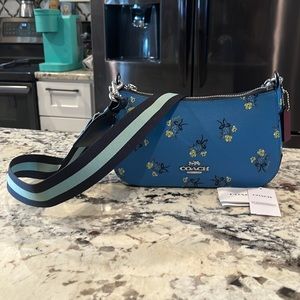 Coach Jes Baguette With Floral Bow Print